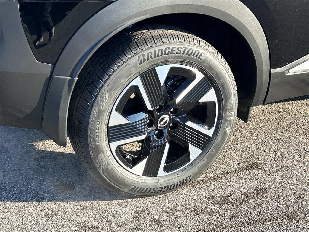 new 2026 Nissan Kicks car, priced at $26,423