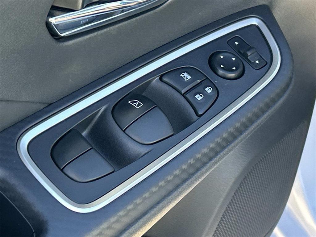 new 2025 Nissan Versa car, priced at $20,400