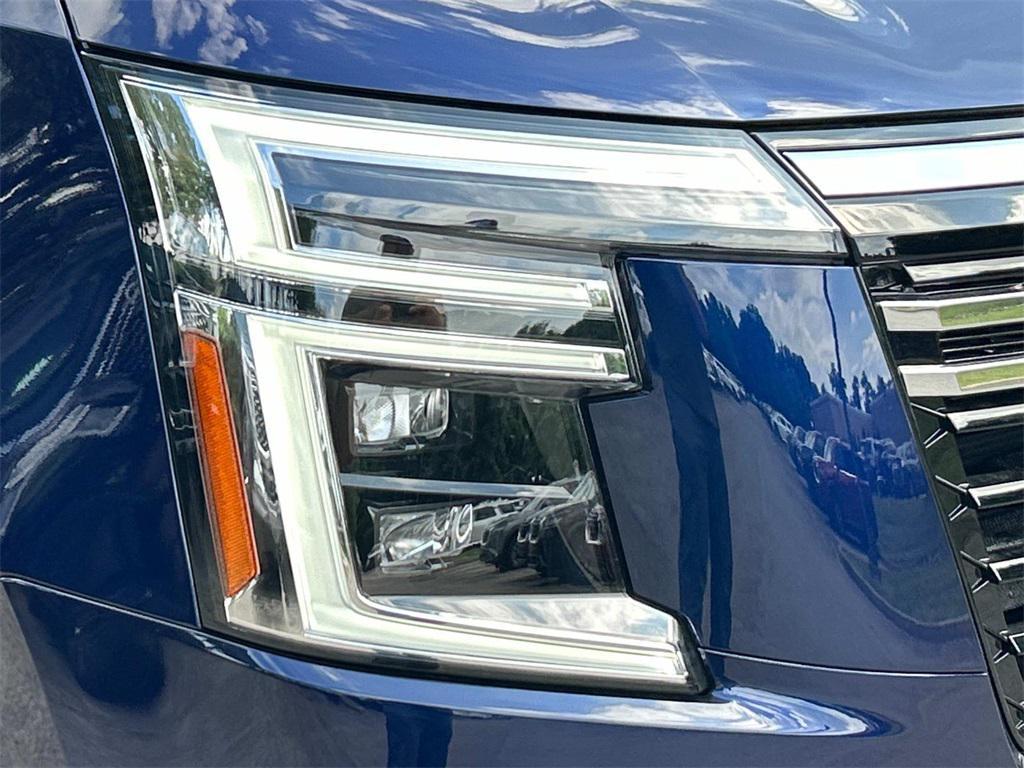 new 2025 Nissan Armada car, priced at $77,576