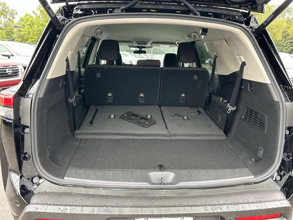 new 2025 Nissan Pathfinder car, priced at $35,174