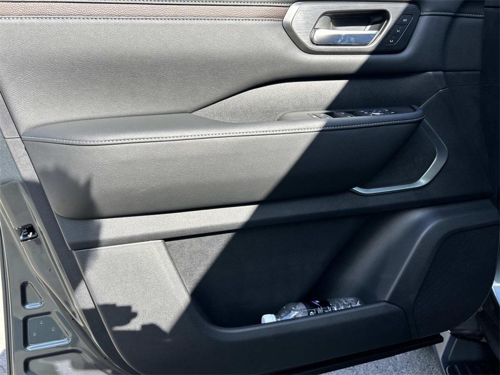 new 2026 Nissan Armada car, priced at $72,550