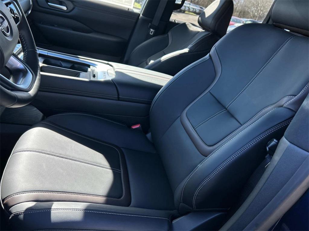 new 2025 Nissan Armada car, priced at $64,073
