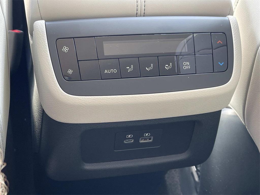 new 2025 Nissan Pathfinder car, priced at $39,715