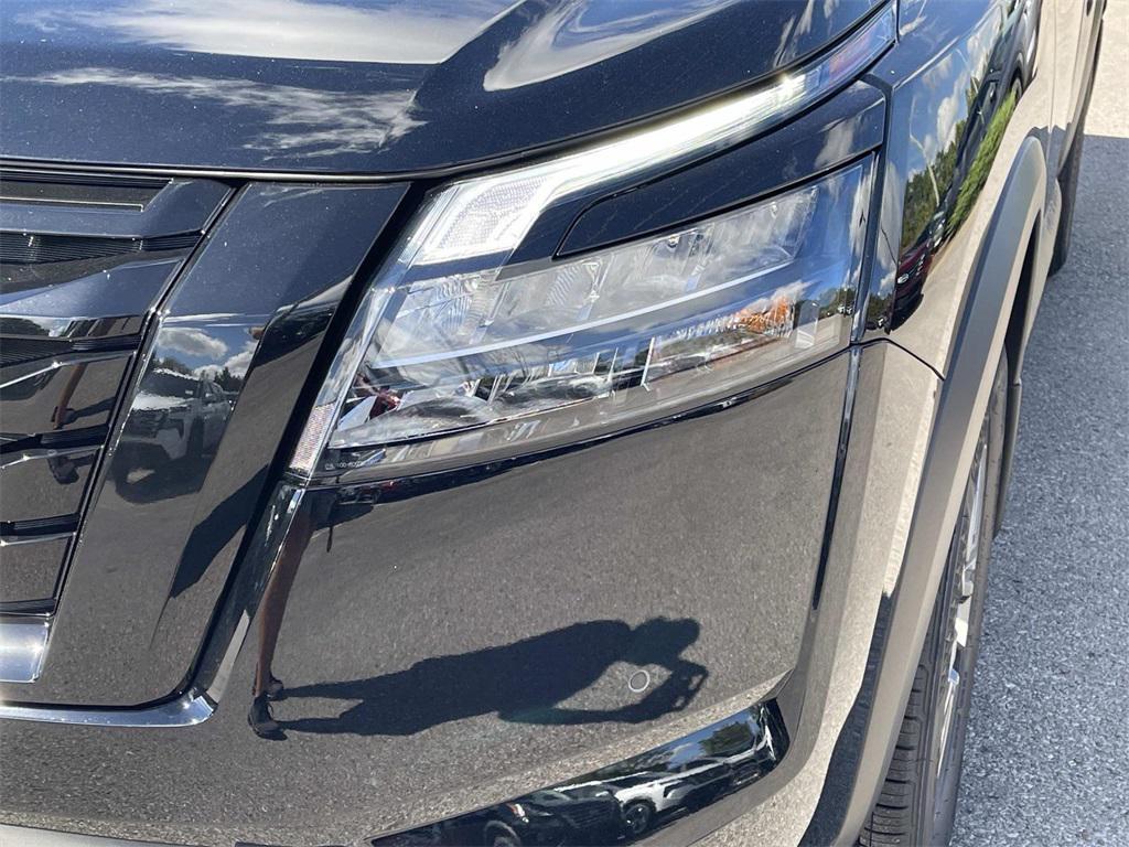 new 2025 Nissan Pathfinder car, priced at $39,715