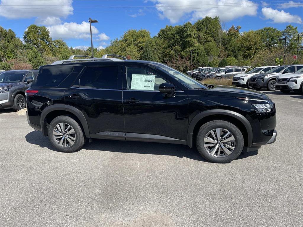 new 2025 Nissan Pathfinder car, priced at $39,715