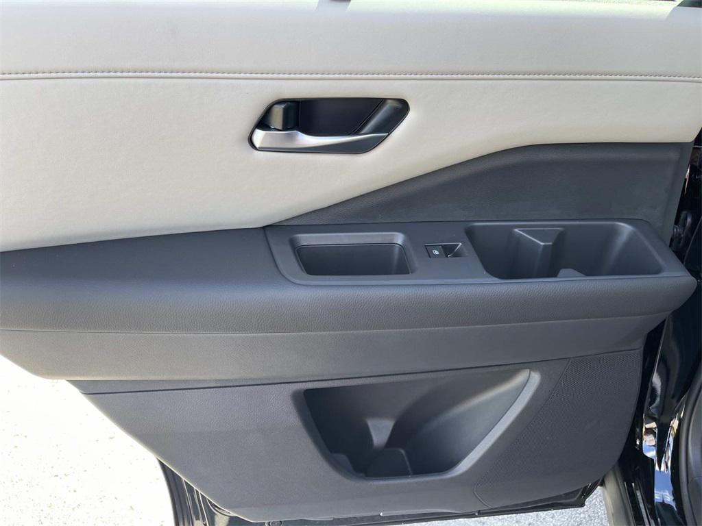 new 2025 Nissan Pathfinder car, priced at $39,715