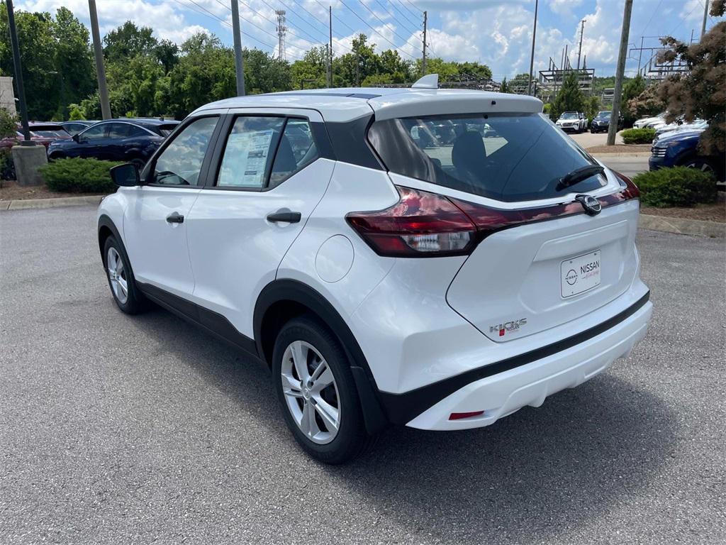 new 2025 Nissan Kicks car, priced at $22,030