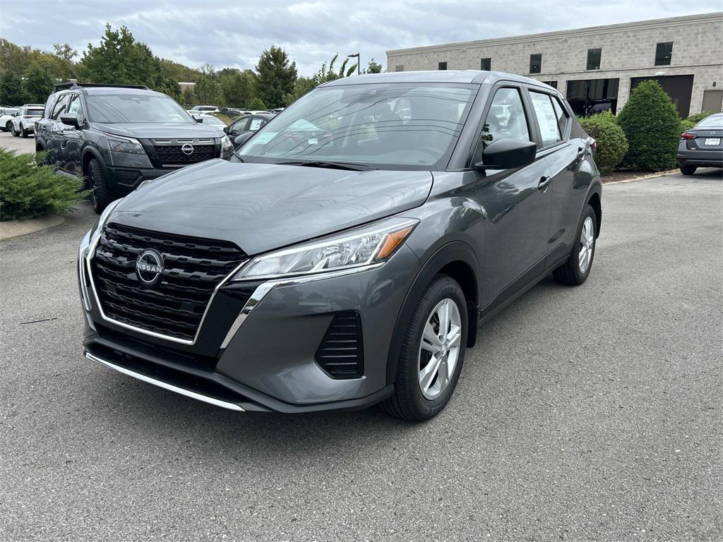 new 2025 Nissan Kicks car, priced at $22,040