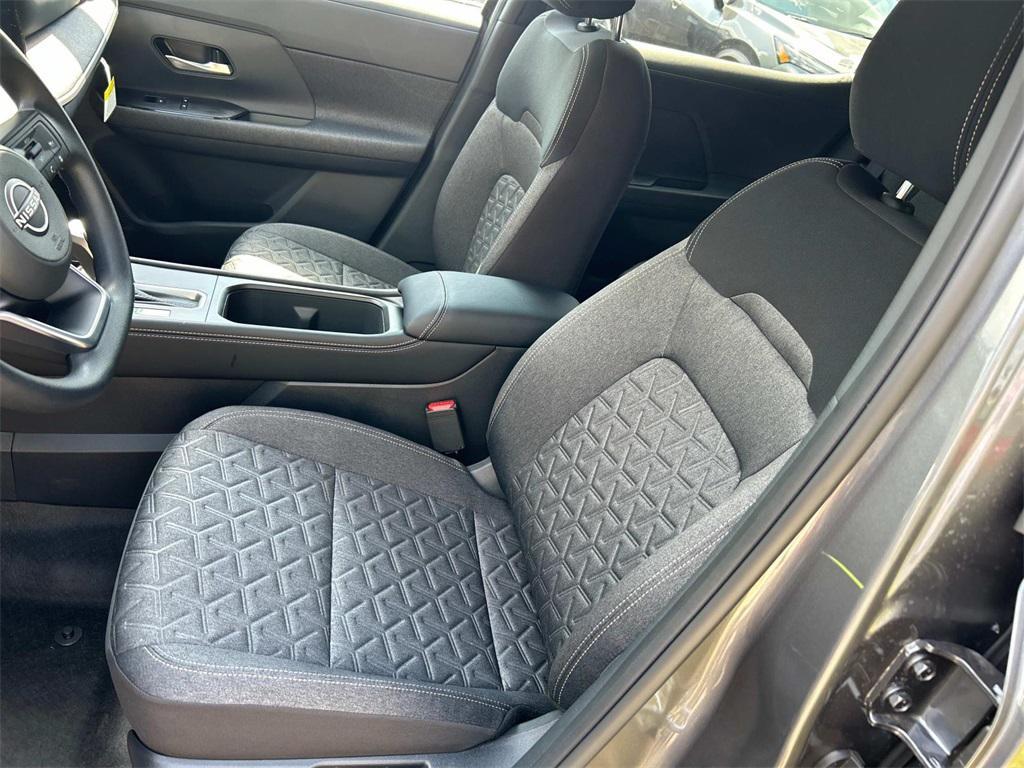 new 2025 Nissan Kicks car, priced at $23,465