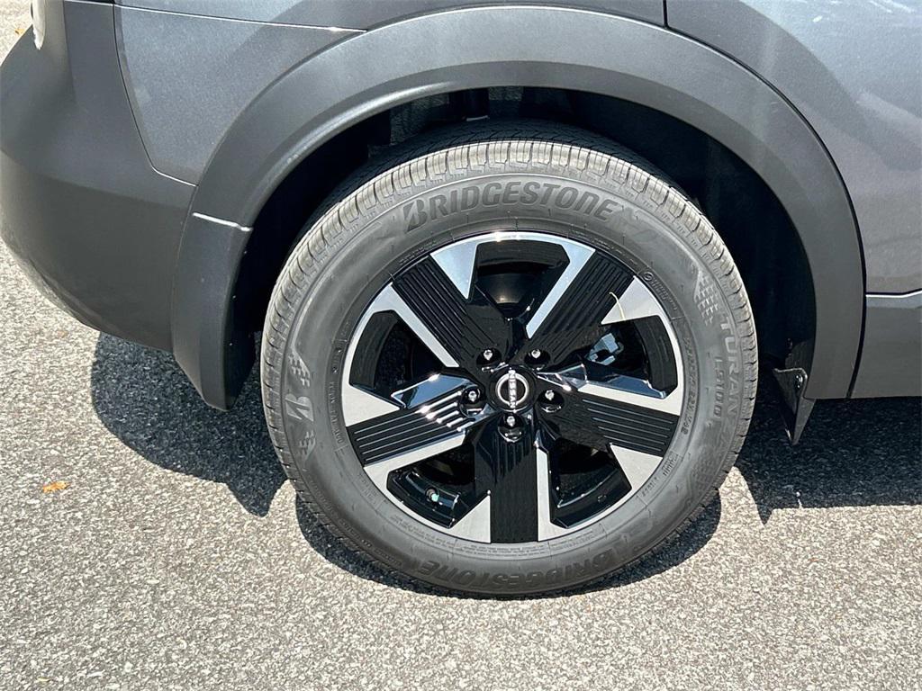 new 2025 Nissan Kicks car, priced at $23,465