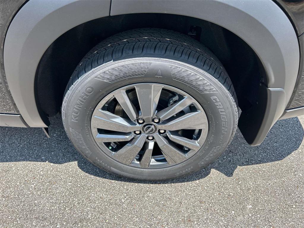new 2025 Nissan Pathfinder car, priced at $33,497