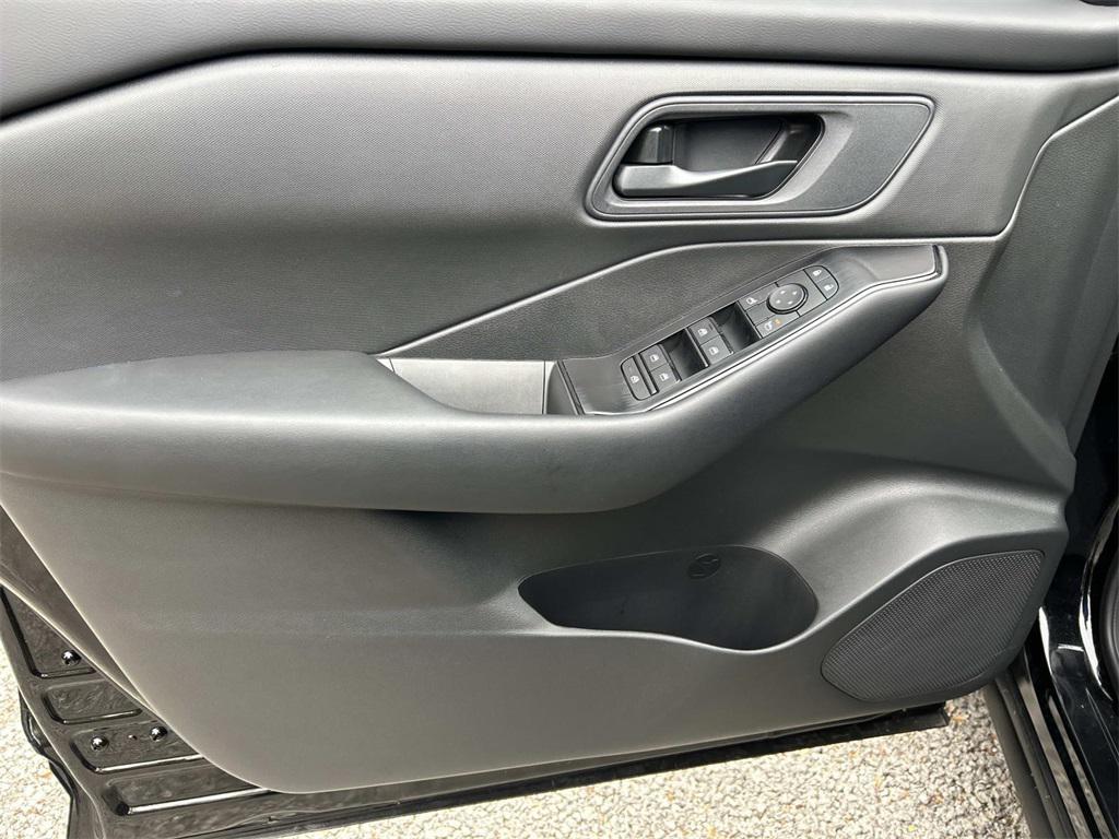 used 2025 Nissan Rogue car, priced at $23,979