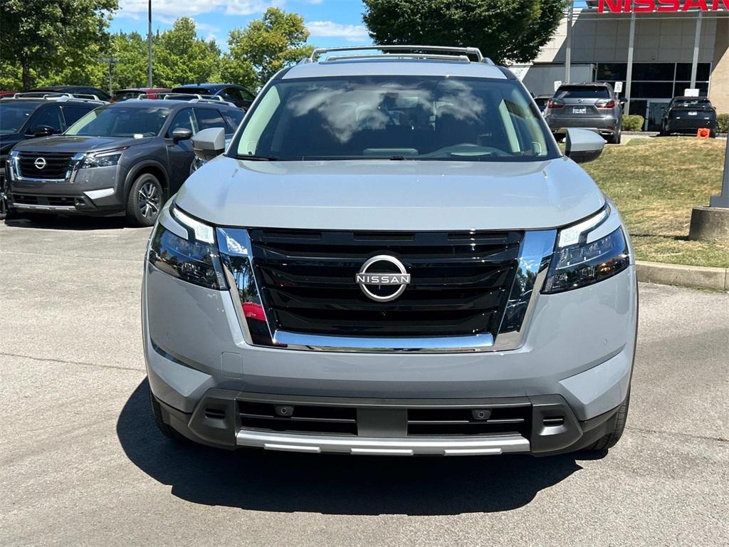 new 2025 Nissan Pathfinder car, priced at $42,725
