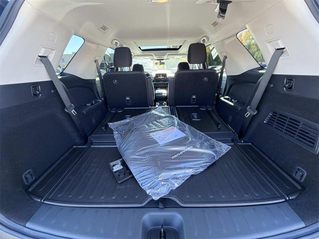 new 2025 Nissan Pathfinder car, priced at $36,319