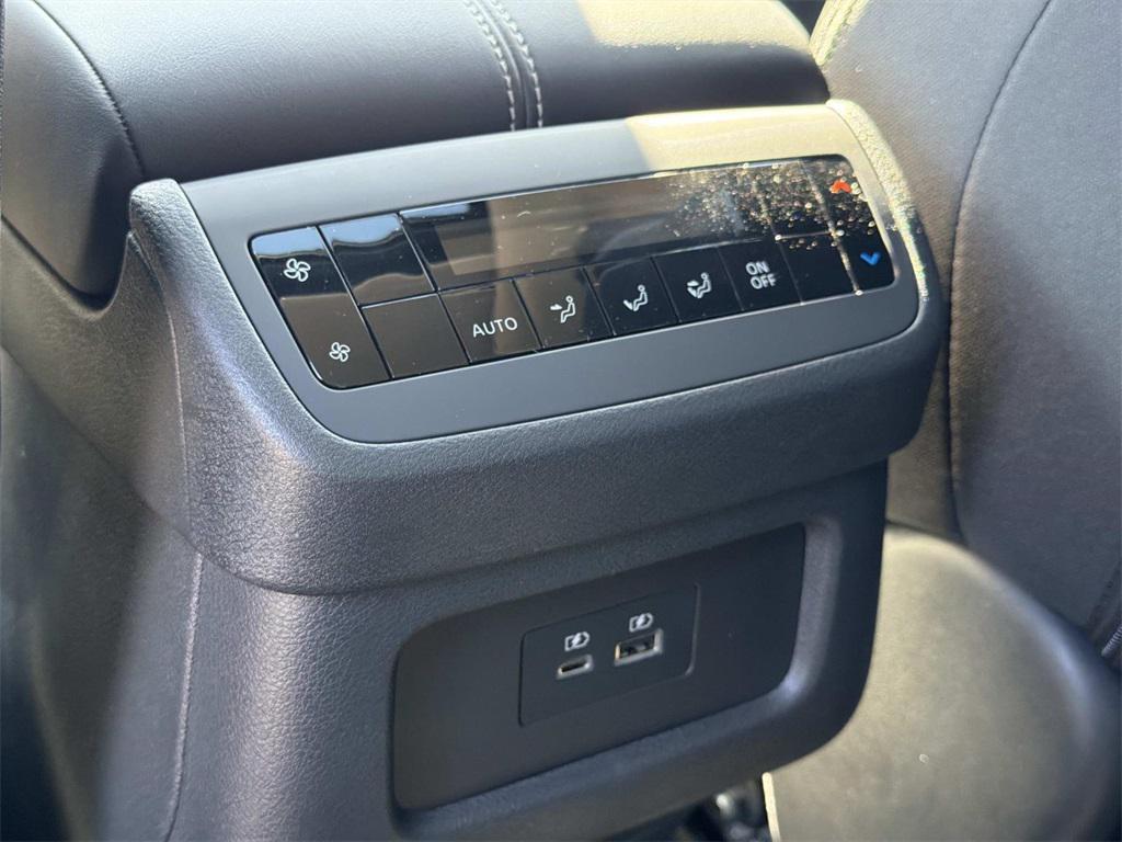 new 2025 Nissan Pathfinder car, priced at $36,319