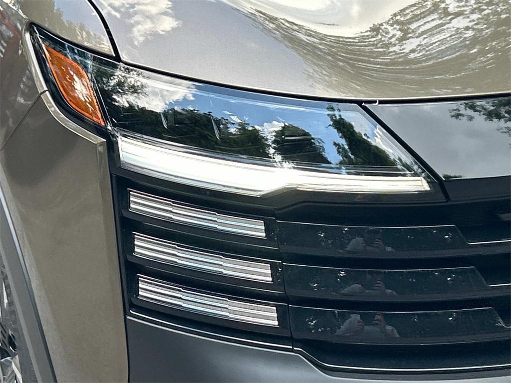 new 2025 Nissan Kicks car, priced at $23,612