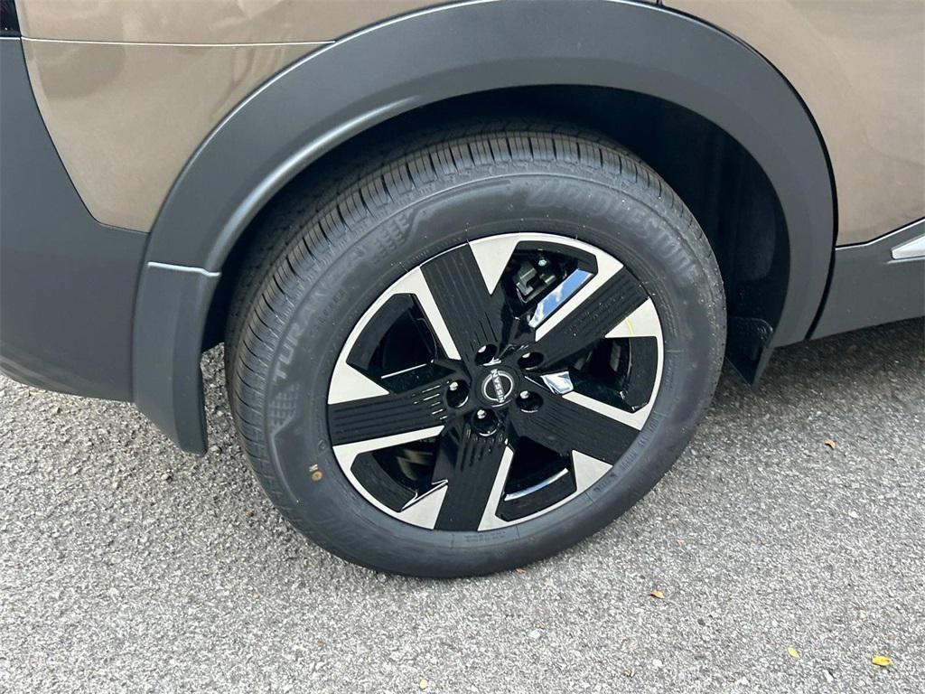 new 2025 Nissan Kicks car, priced at $23,612