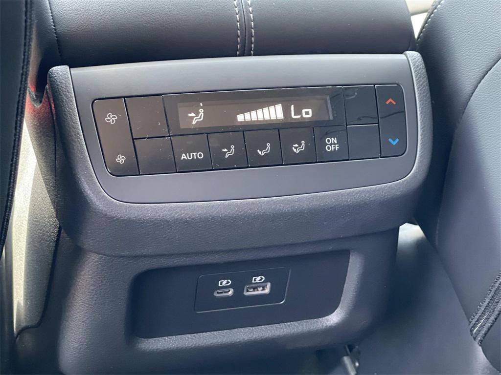 new 2025 Nissan Pathfinder car, priced at $35,826