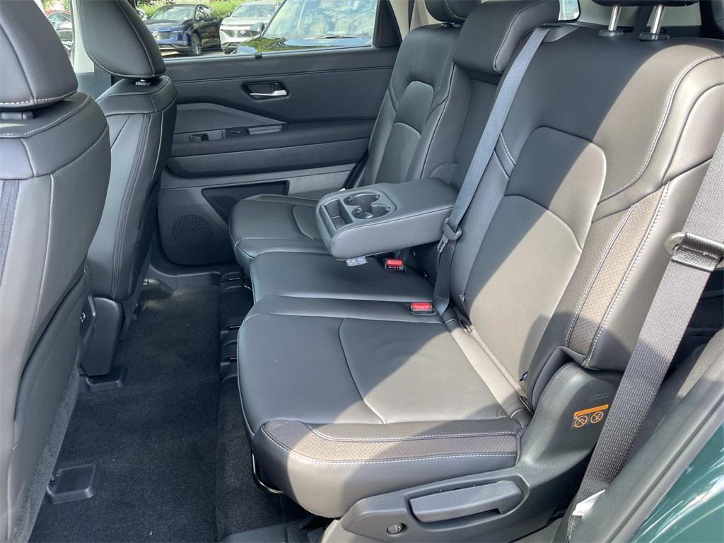 new 2025 Nissan Pathfinder car, priced at $35,826