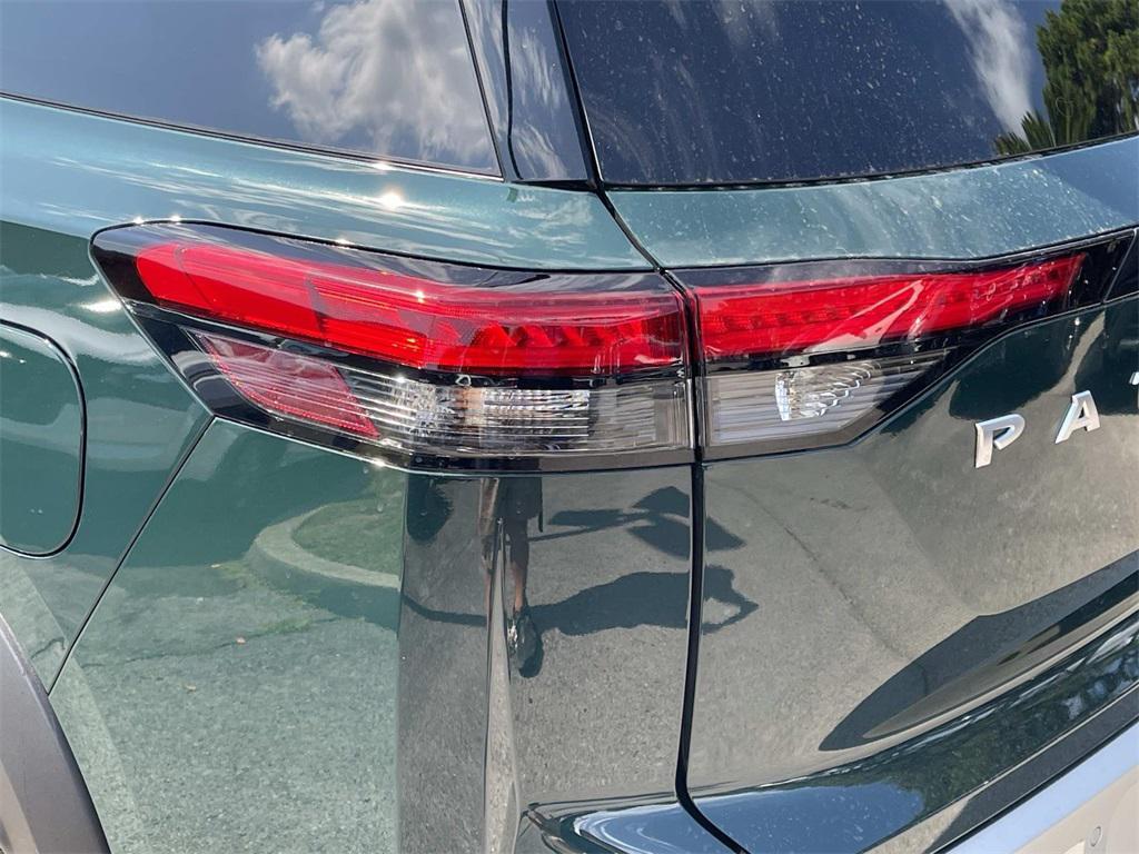 new 2025 Nissan Pathfinder car, priced at $35,826