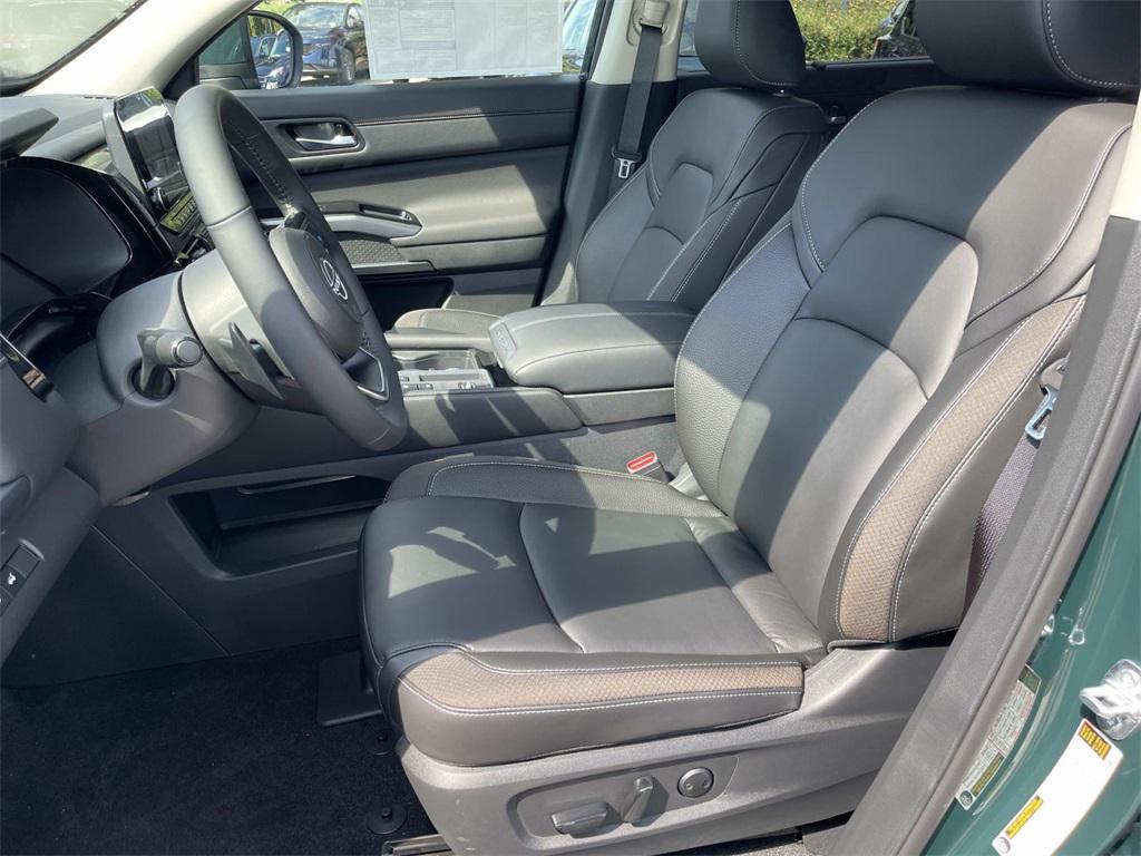 new 2025 Nissan Pathfinder car, priced at $35,826