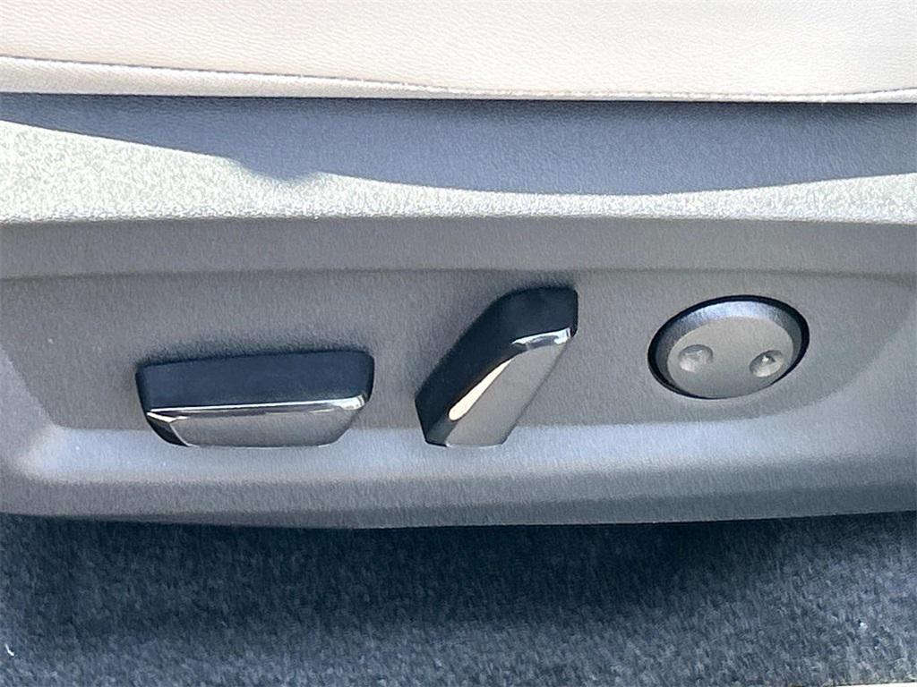 used 2025 Nissan Murano car, priced at $33,902