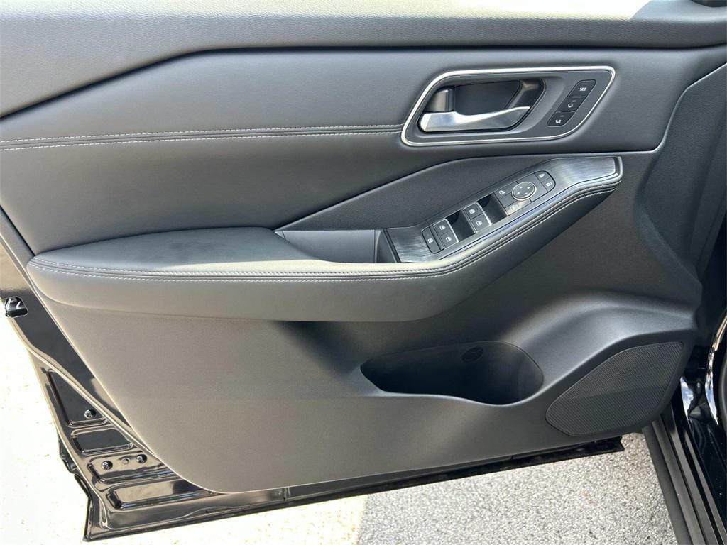 new 2026 Nissan Rogue car, priced at $38,264