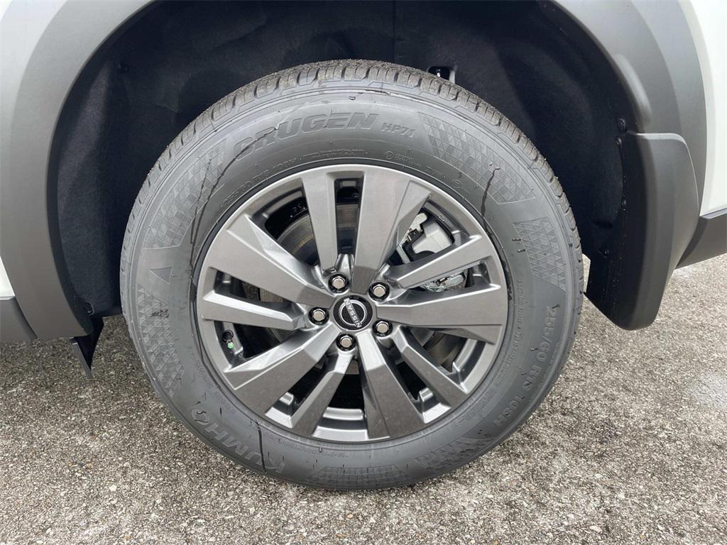 new 2025 Nissan Pathfinder car, priced at $35,578