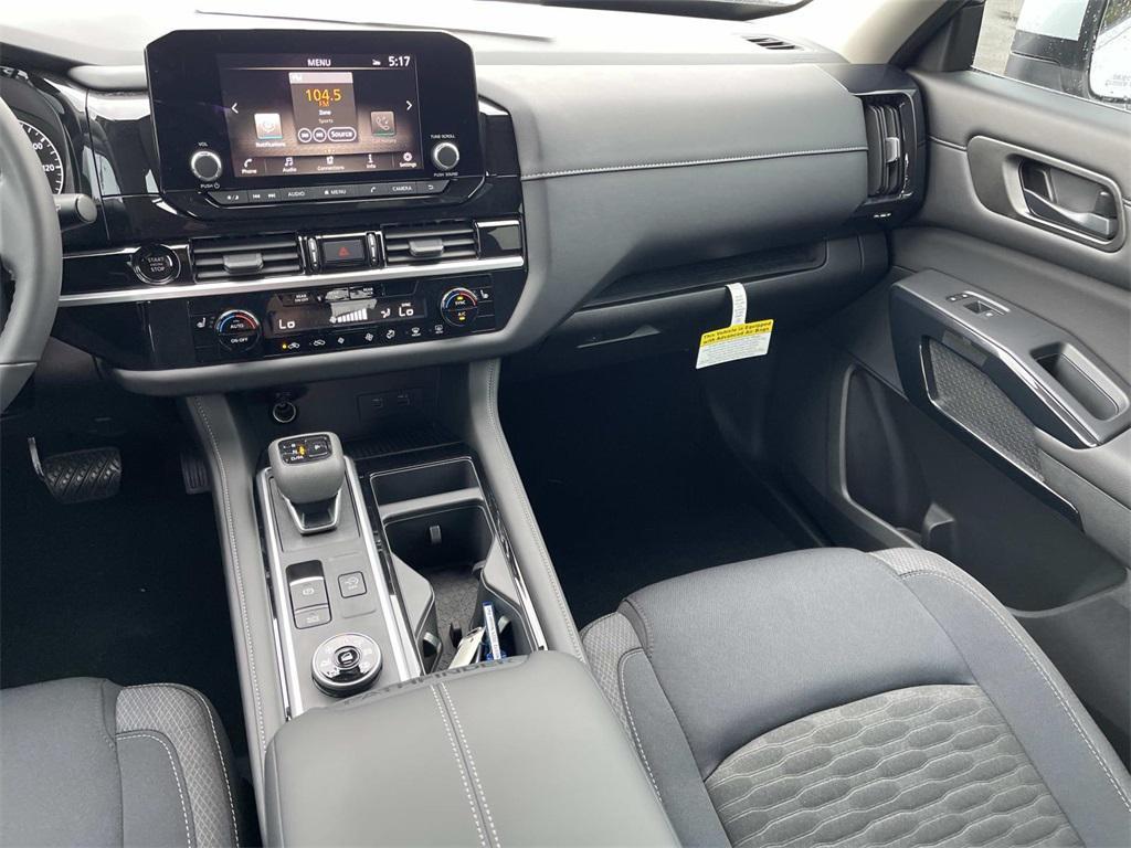 new 2025 Nissan Pathfinder car, priced at $35,578