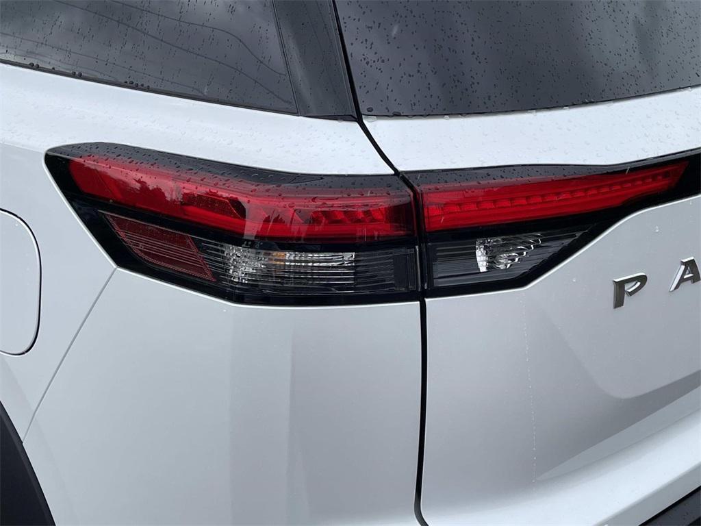 new 2025 Nissan Pathfinder car, priced at $35,578