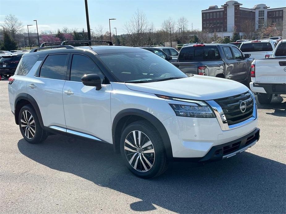 new 2024 Nissan Pathfinder car, priced at $51,414