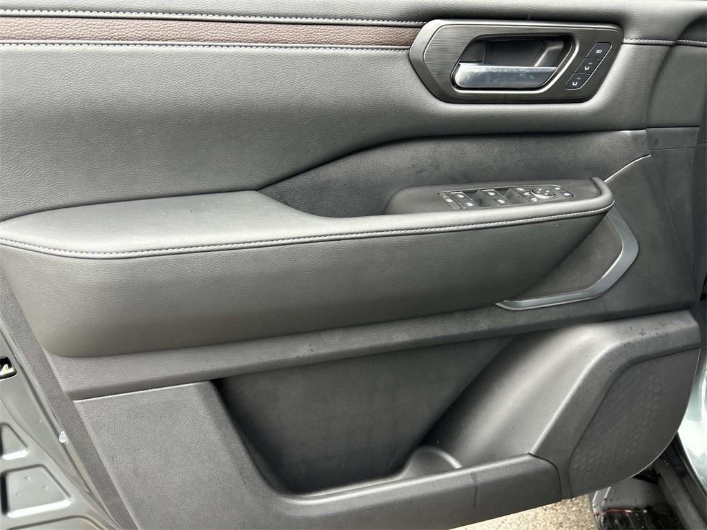 new 2026 Nissan Armada car, priced at $77,399