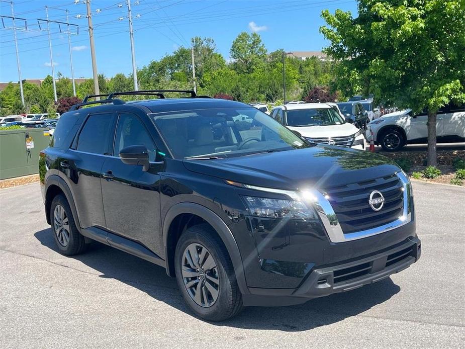 new 2024 Nissan Pathfinder car, priced at $40,558