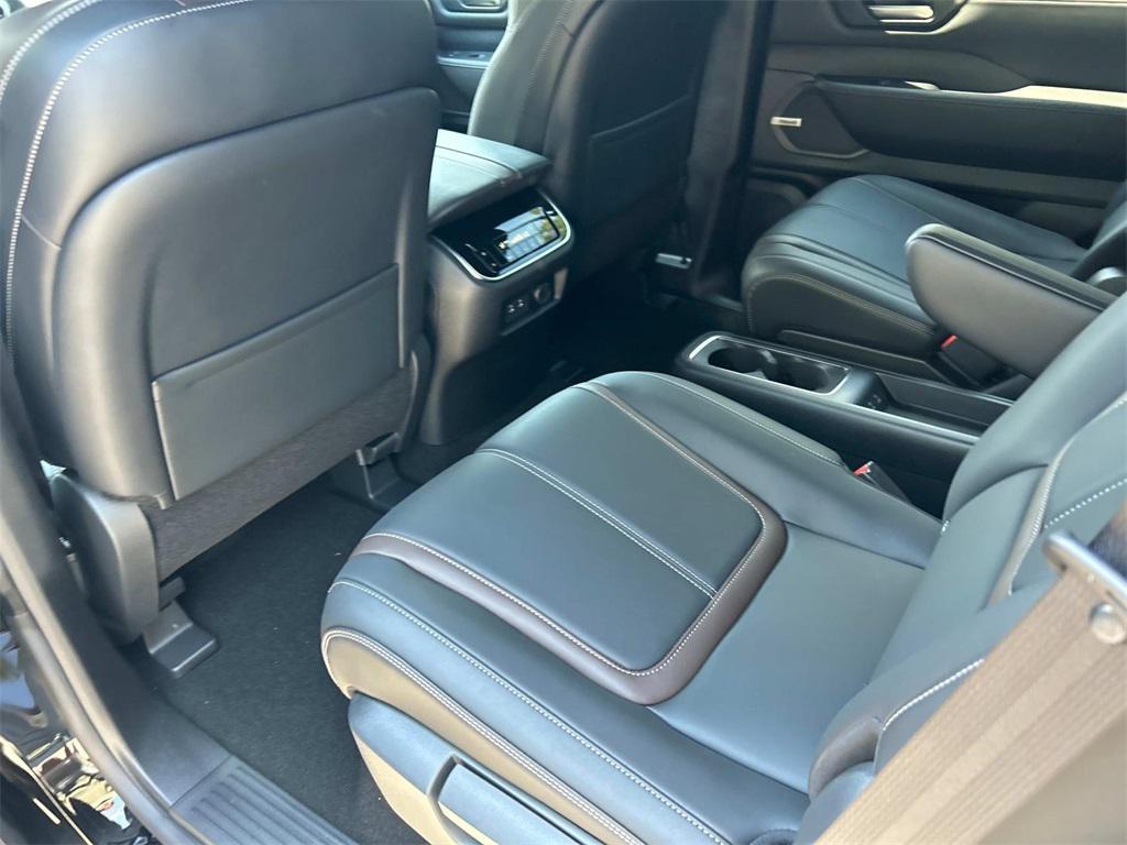 new 2025 Nissan Armada car, priced at $65,042