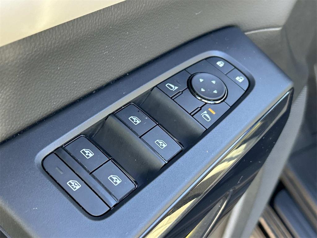 used 2025 Nissan Pathfinder car, priced at $32,992