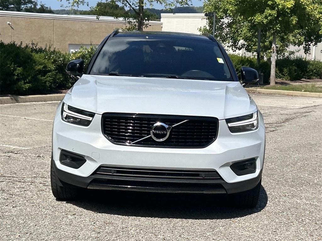 used 2022 Volvo XC40 car, priced at $25,921