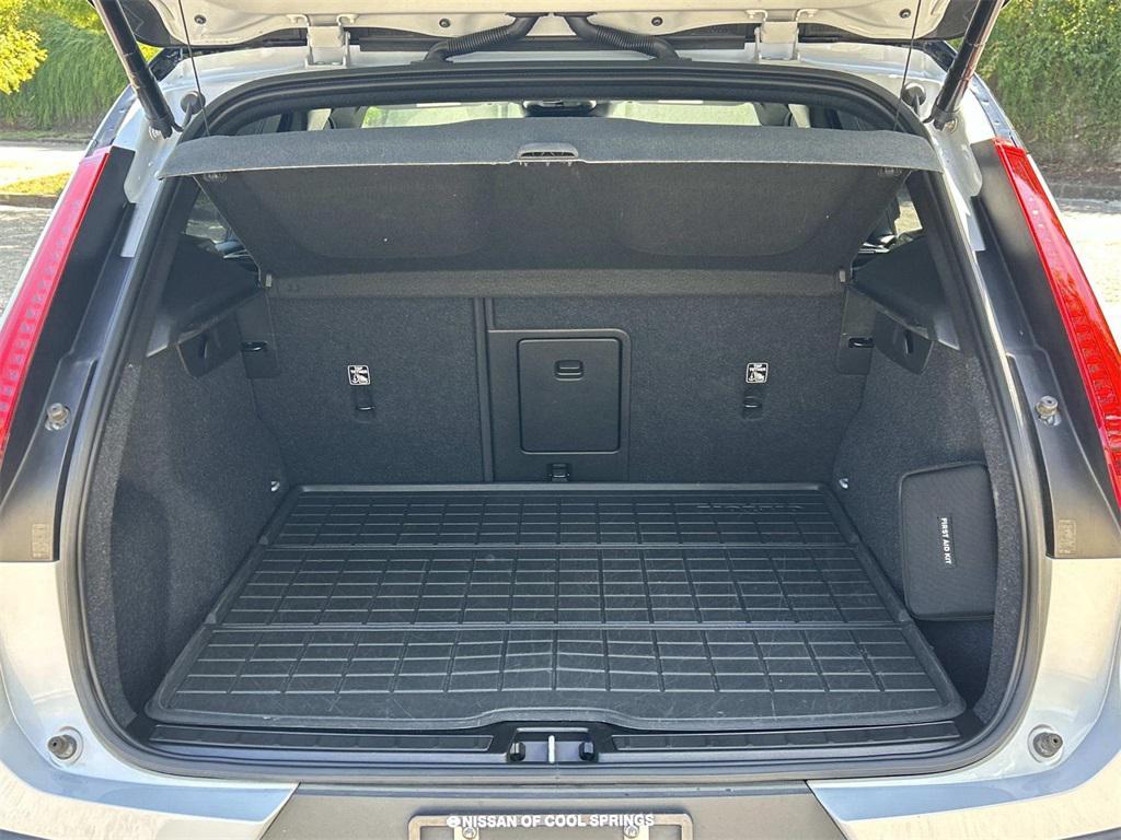 used 2022 Volvo XC40 car, priced at $25,921