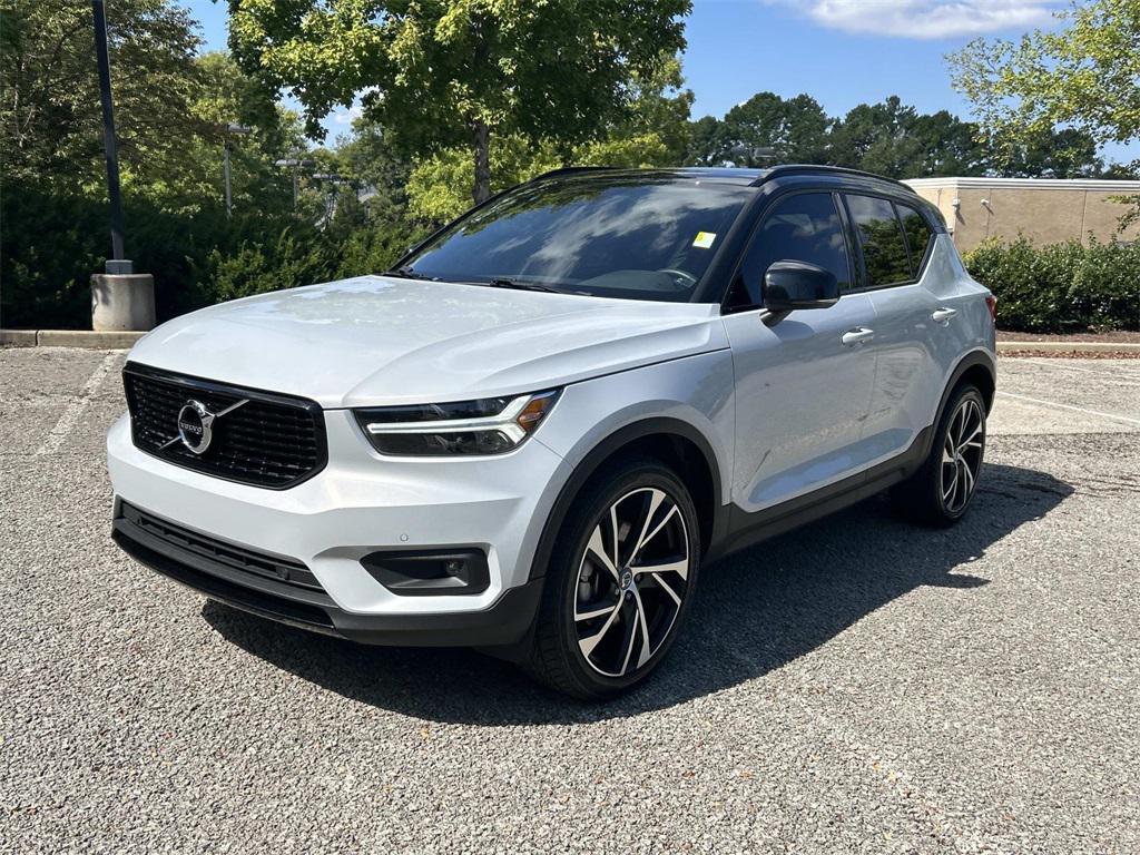 used 2022 Volvo XC40 car, priced at $25,921
