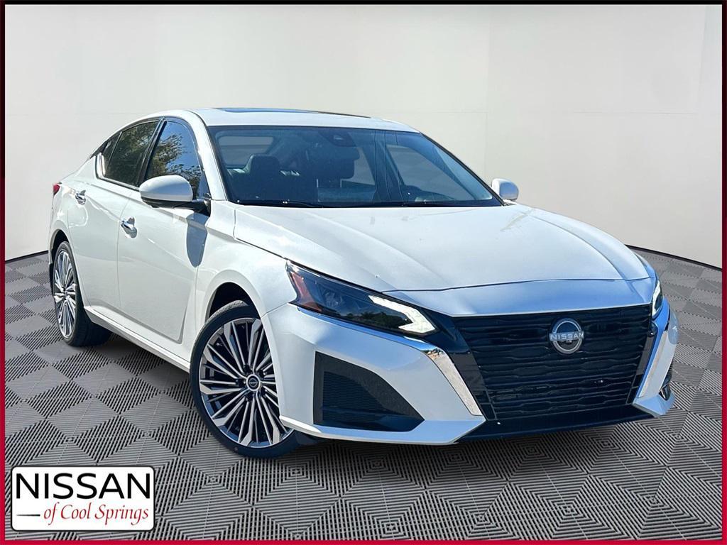 new 2025 Nissan Altima car, priced at $32,253