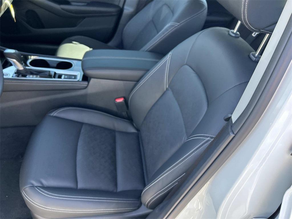 new 2025 Nissan Altima car, priced at $32,253