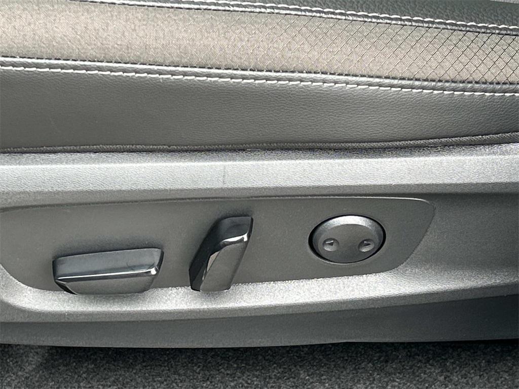 new 2025 Nissan Pathfinder car, priced at $38,619