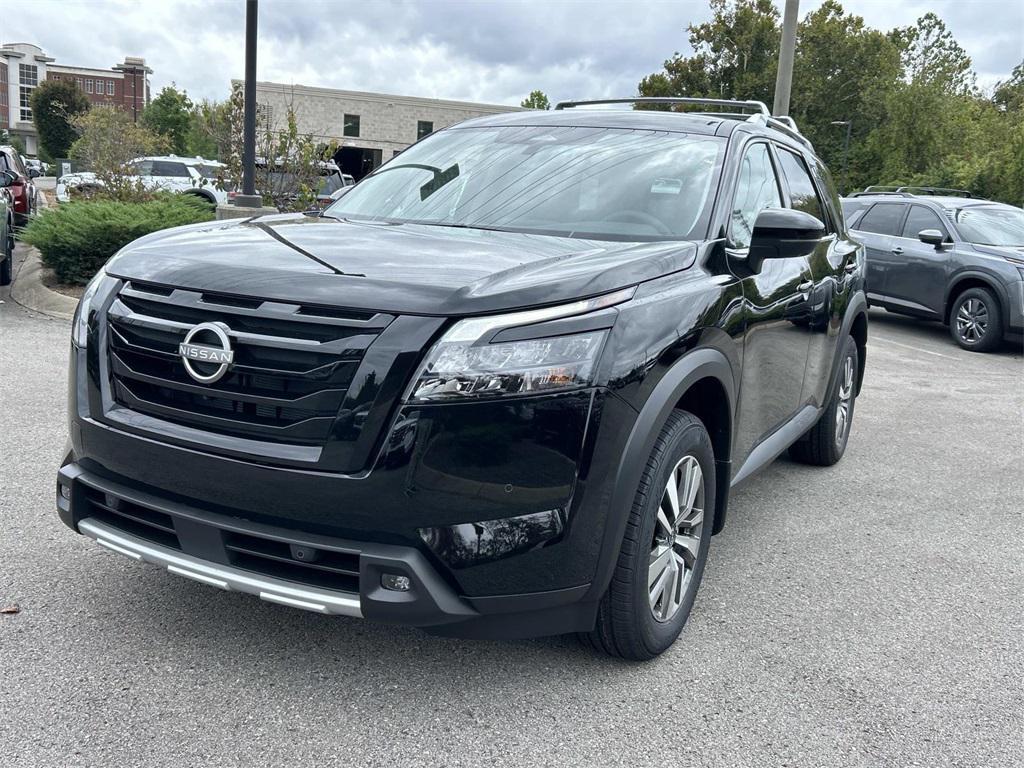 new 2025 Nissan Pathfinder car, priced at $38,619