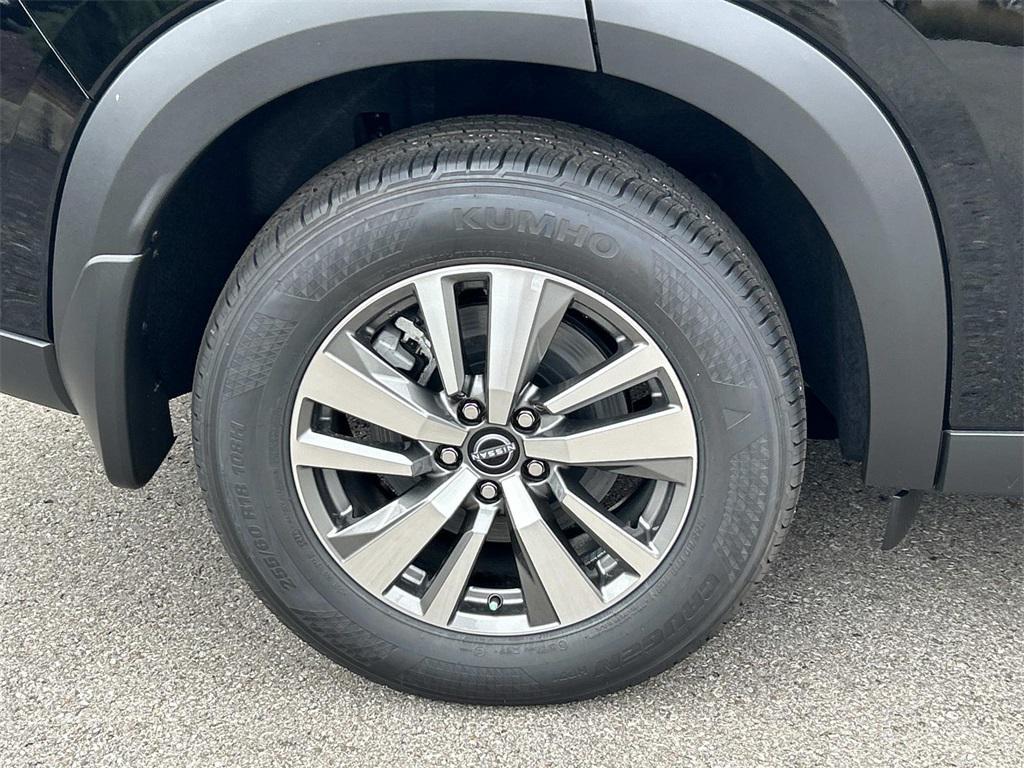 new 2025 Nissan Pathfinder car, priced at $38,619