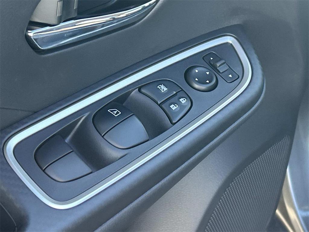 new 2025 Nissan Versa car, priced at $21,481