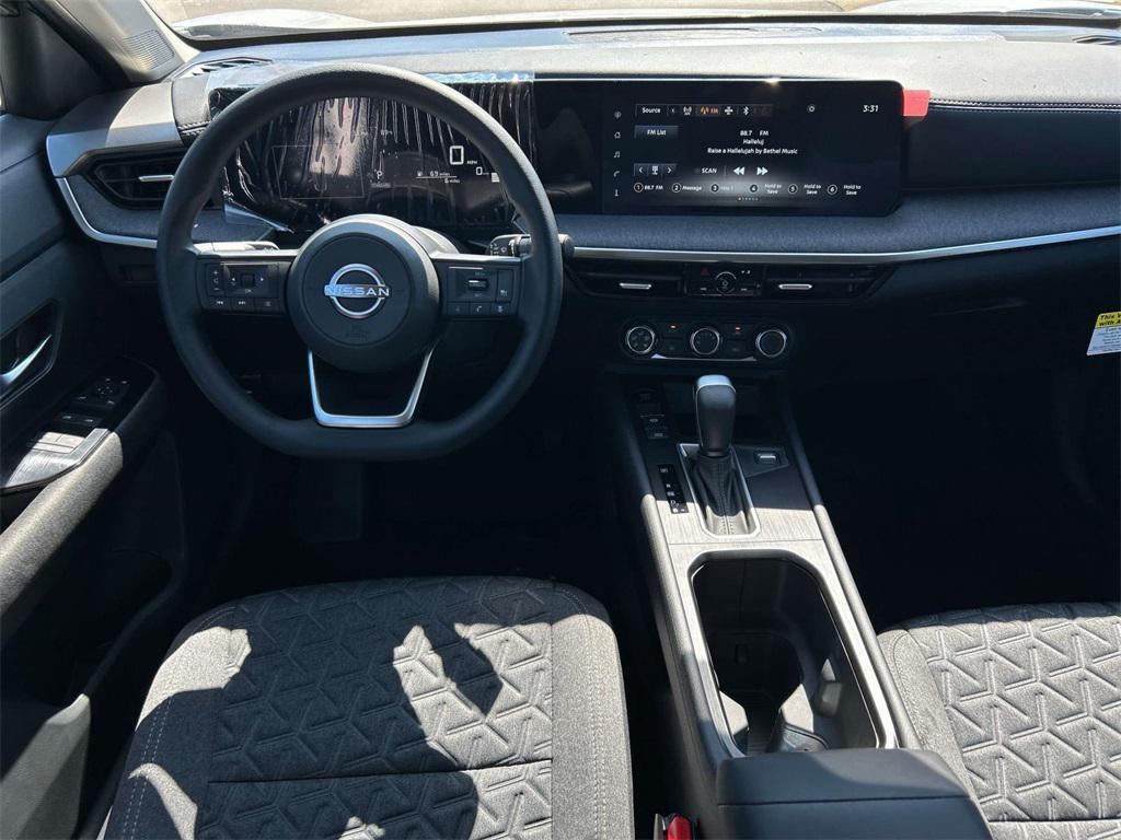 new 2025 Nissan Kicks car, priced at $22,762