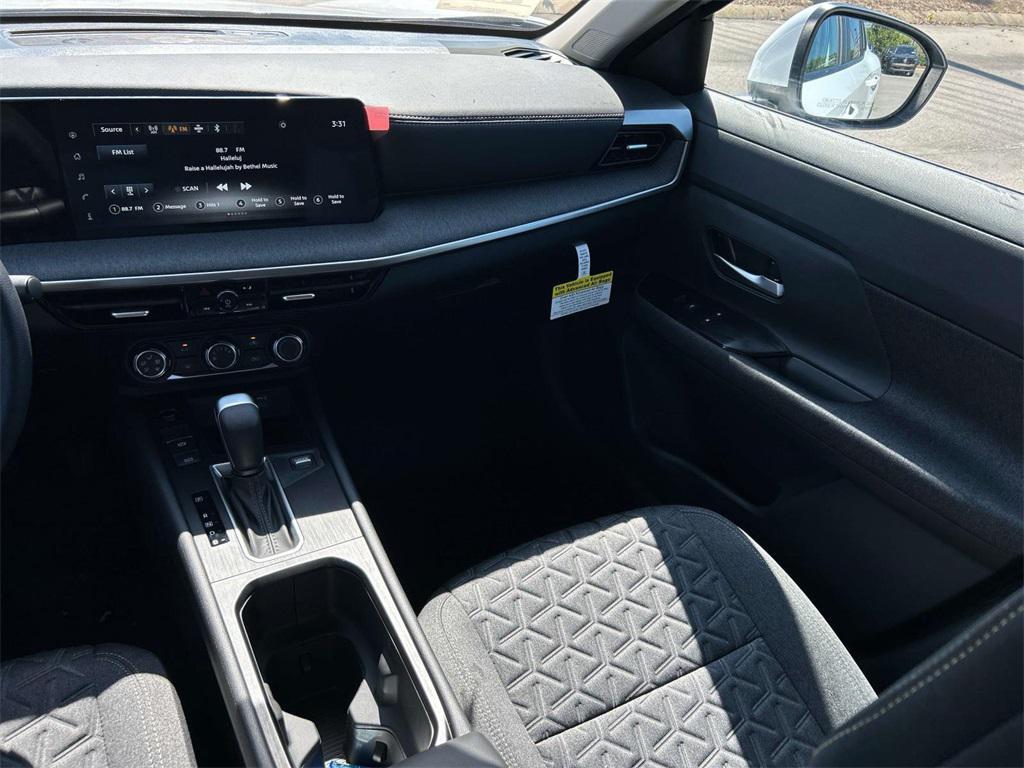 new 2025 Nissan Kicks car, priced at $22,762
