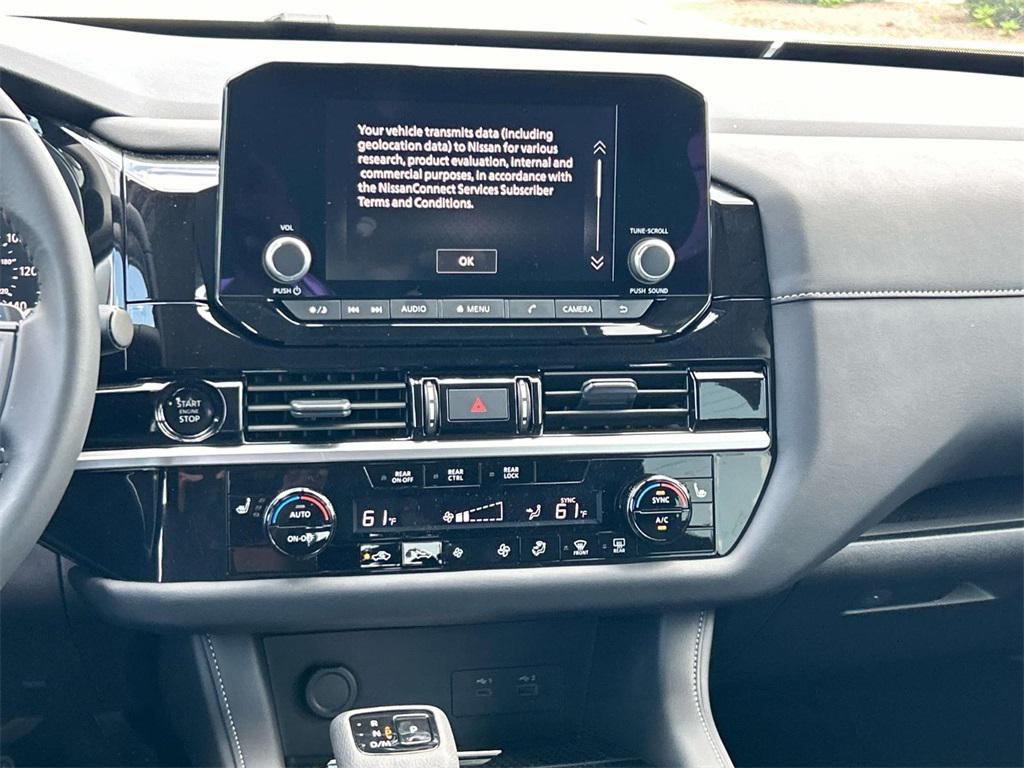 new 2025 Nissan Pathfinder car, priced at $33,580