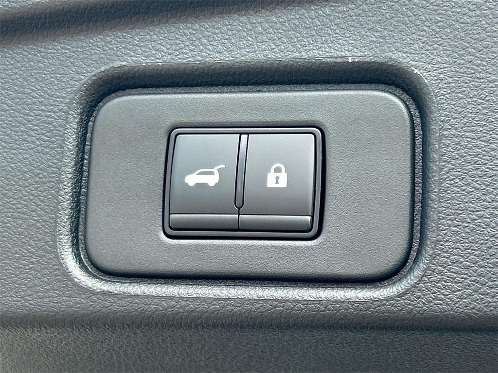 new 2025 Nissan Pathfinder car, priced at $33,580