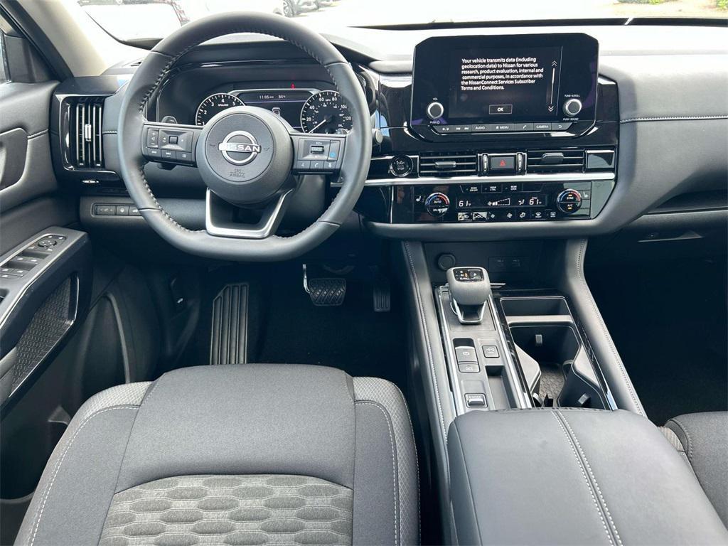 new 2025 Nissan Pathfinder car, priced at $33,580