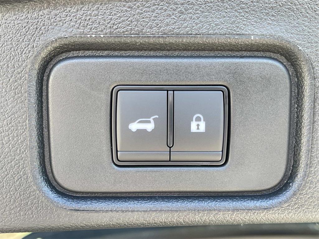 new 2025 Nissan Pathfinder car, priced at $35,174